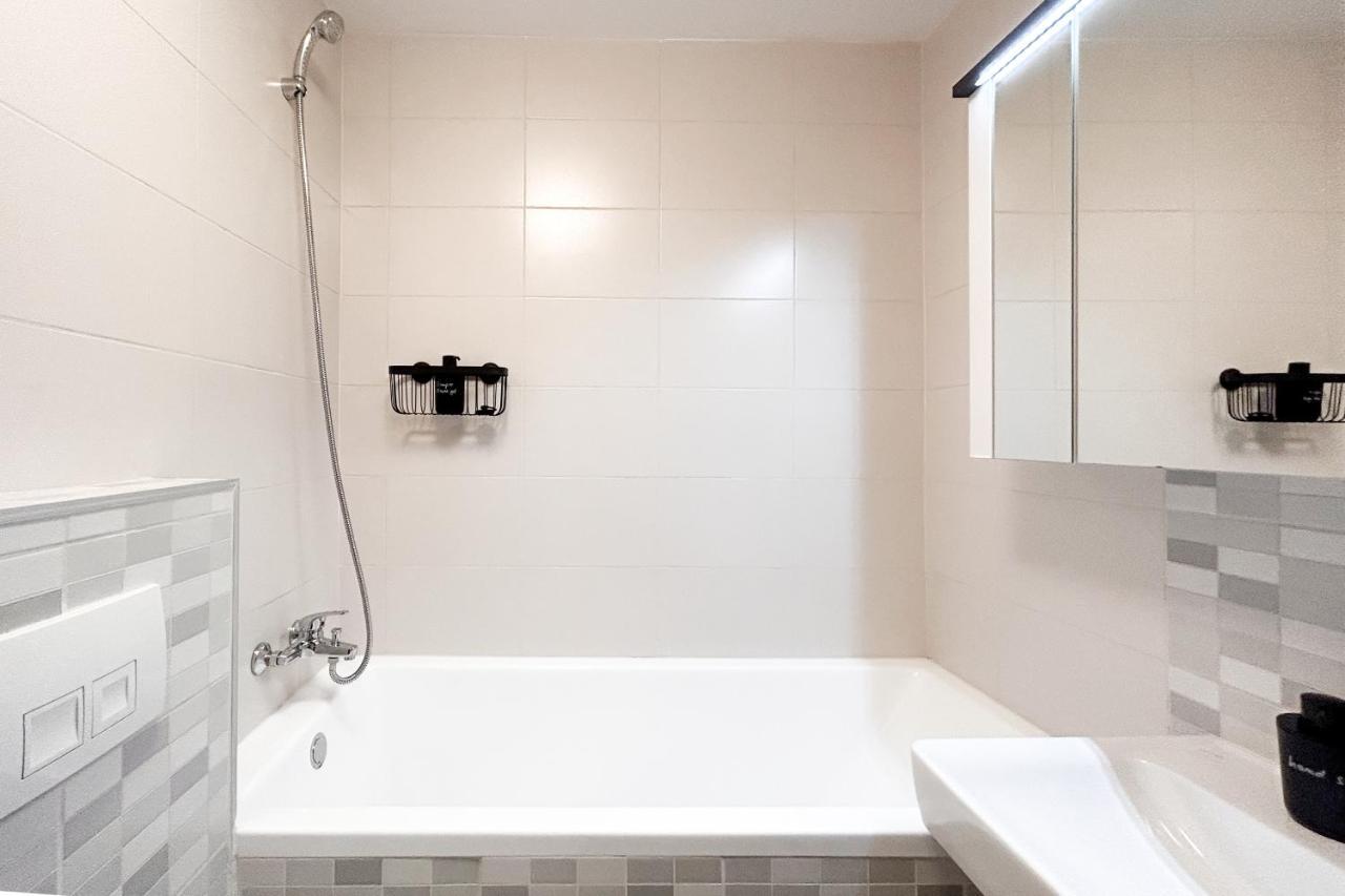 Downtown C22 Apartment บูคาเรสต์ ภายนอก รูปภาพ