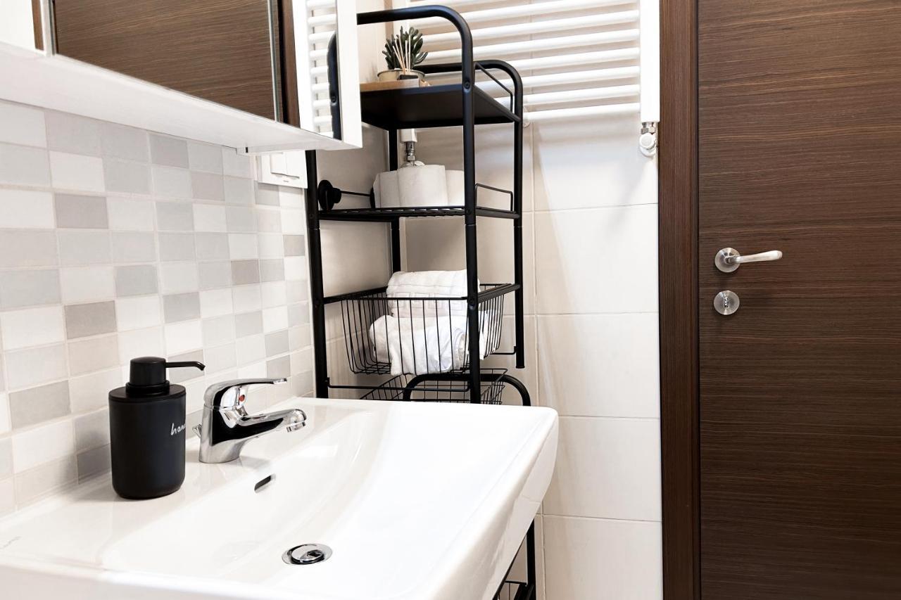 Downtown C22 Apartment บูคาเรสต์ ภายนอก รูปภาพ